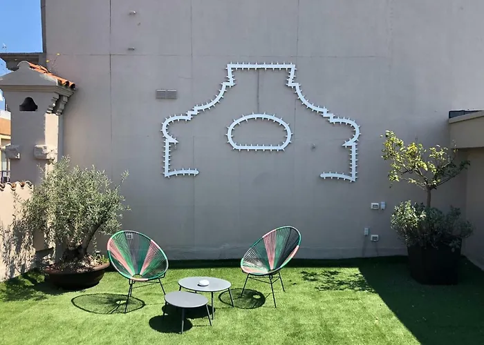 200 Rooms & Terrace